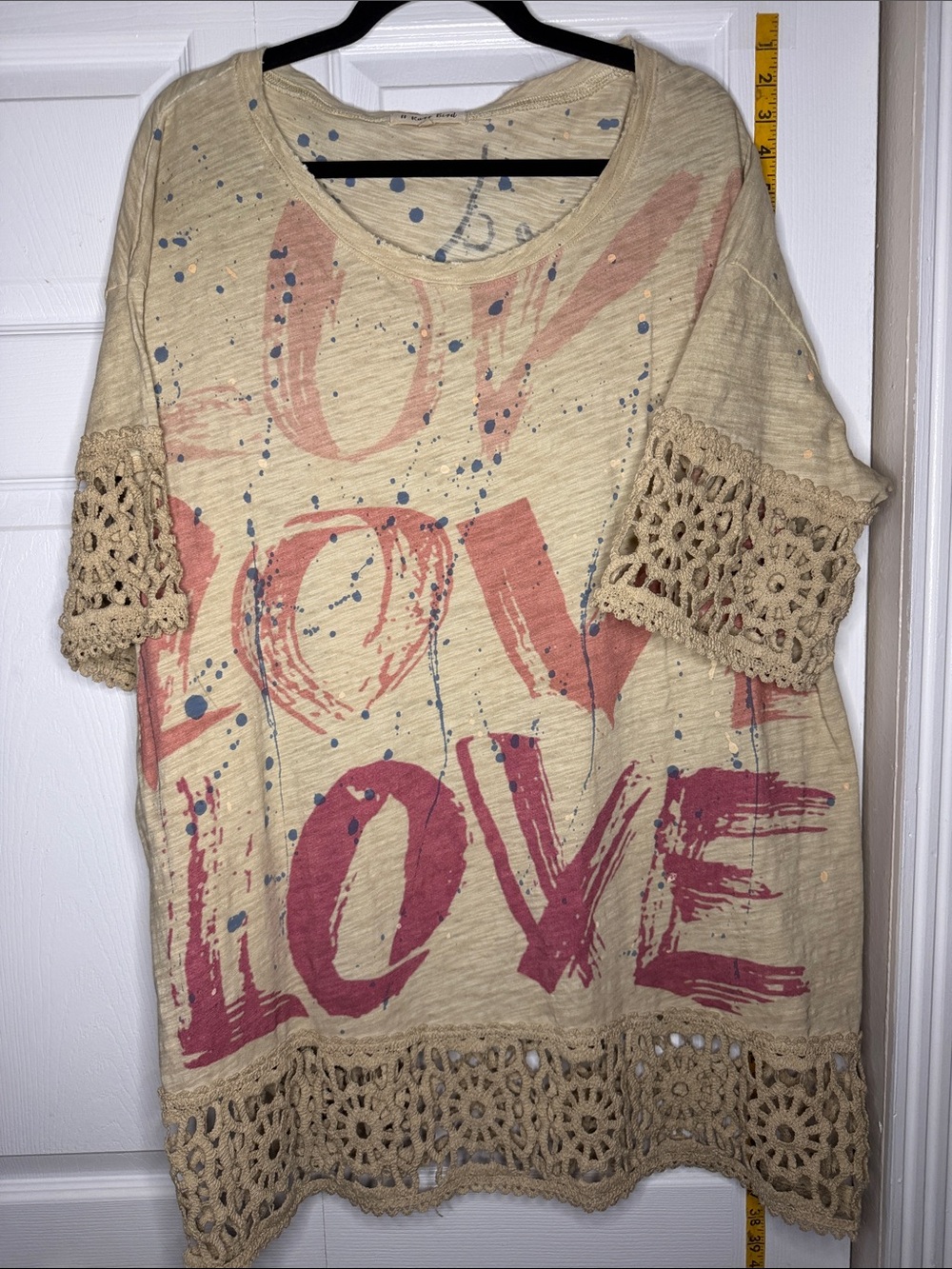 Women’s Cream Crochet-Hem LOVE Graphic Tunic